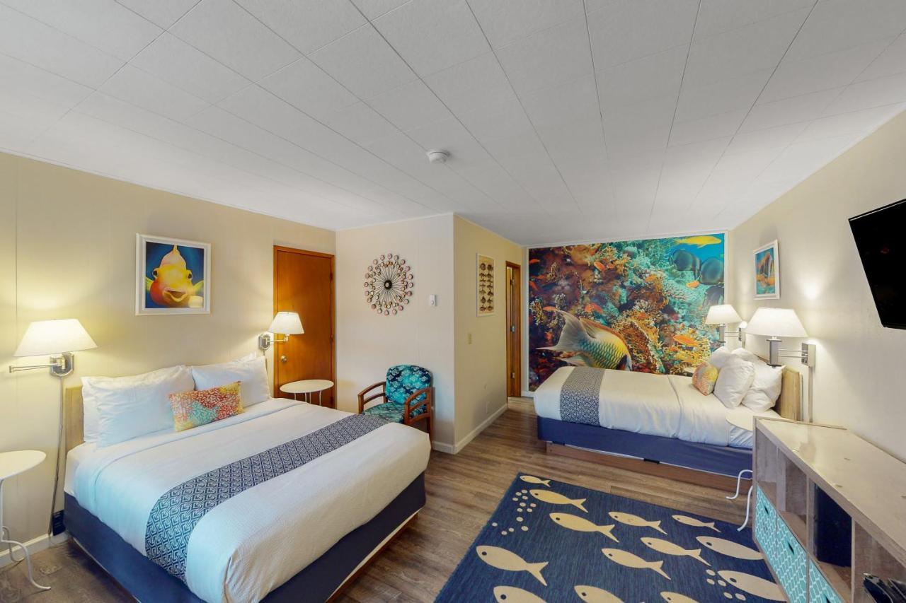 Lamplighter Inn - Tropical Fish Cove And Octopus Encounter Bandon Luaran gambar