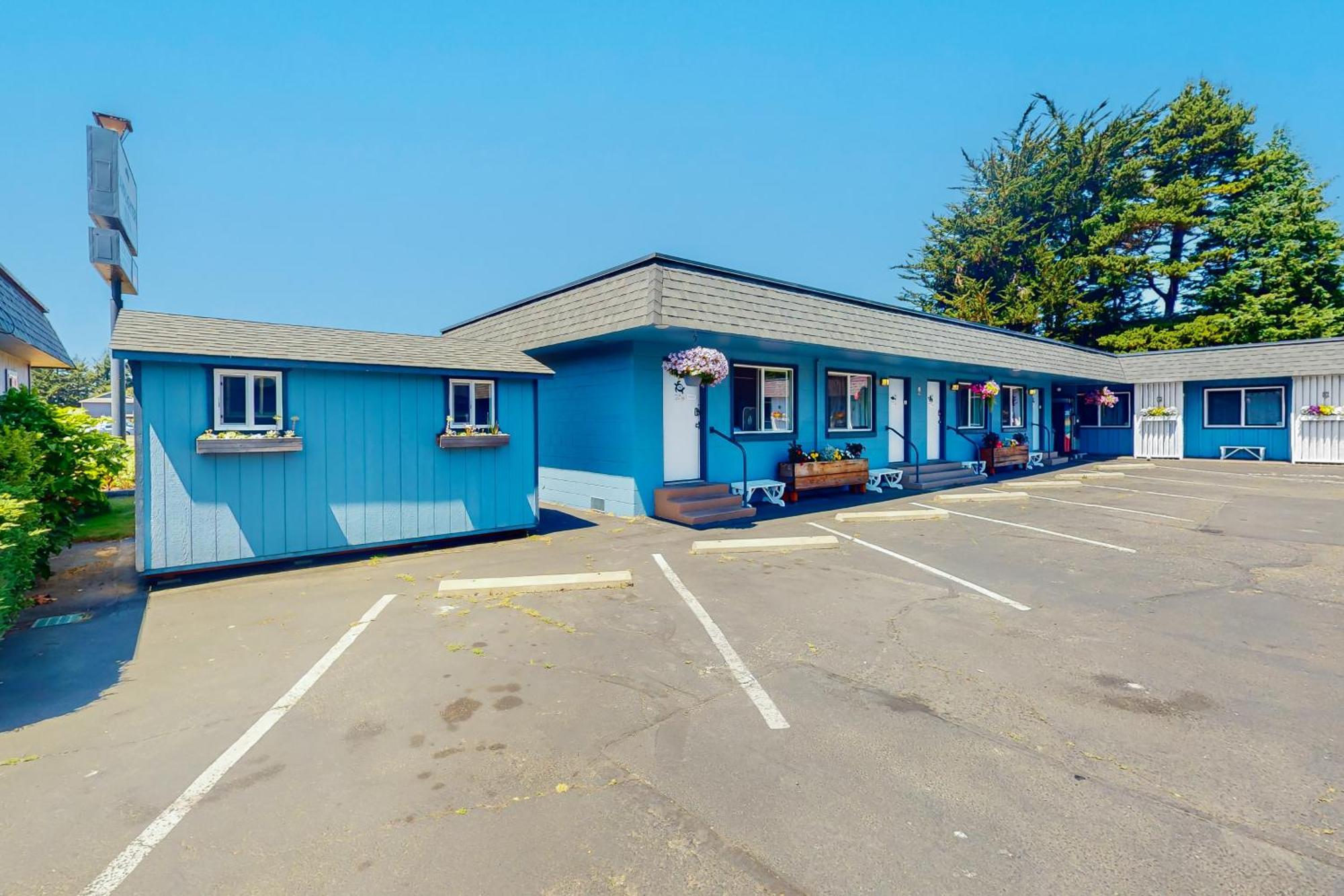 Lamplighter Inn - Tropical Fish Cove And Octopus Encounter Bandon Luaran gambar
